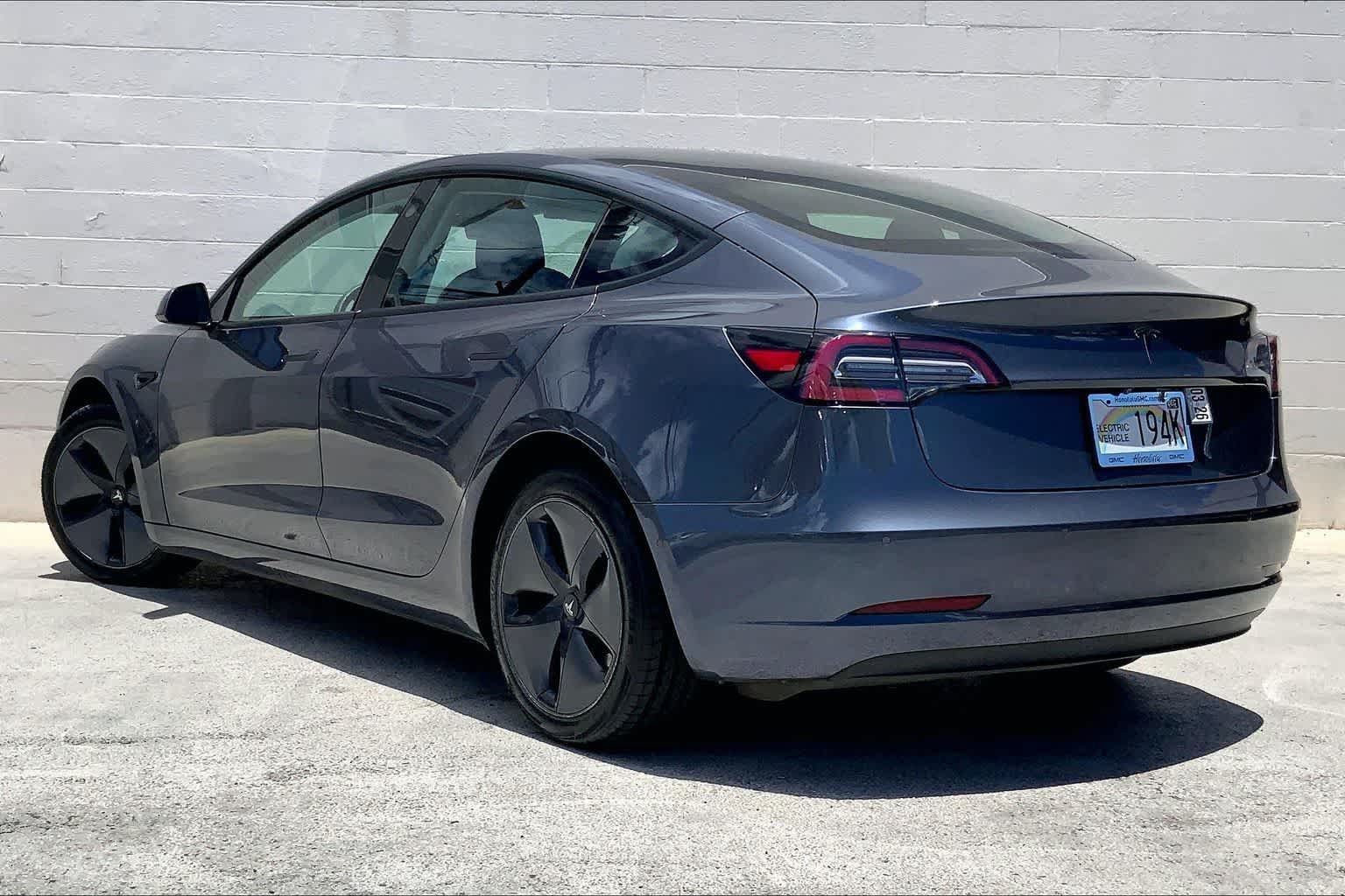 Used 2020 Tesla Model 3 Standard Range Plus RWD image 4