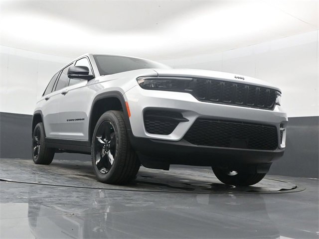 New 2025 Jeep Grand Cherokee Altitude image 43