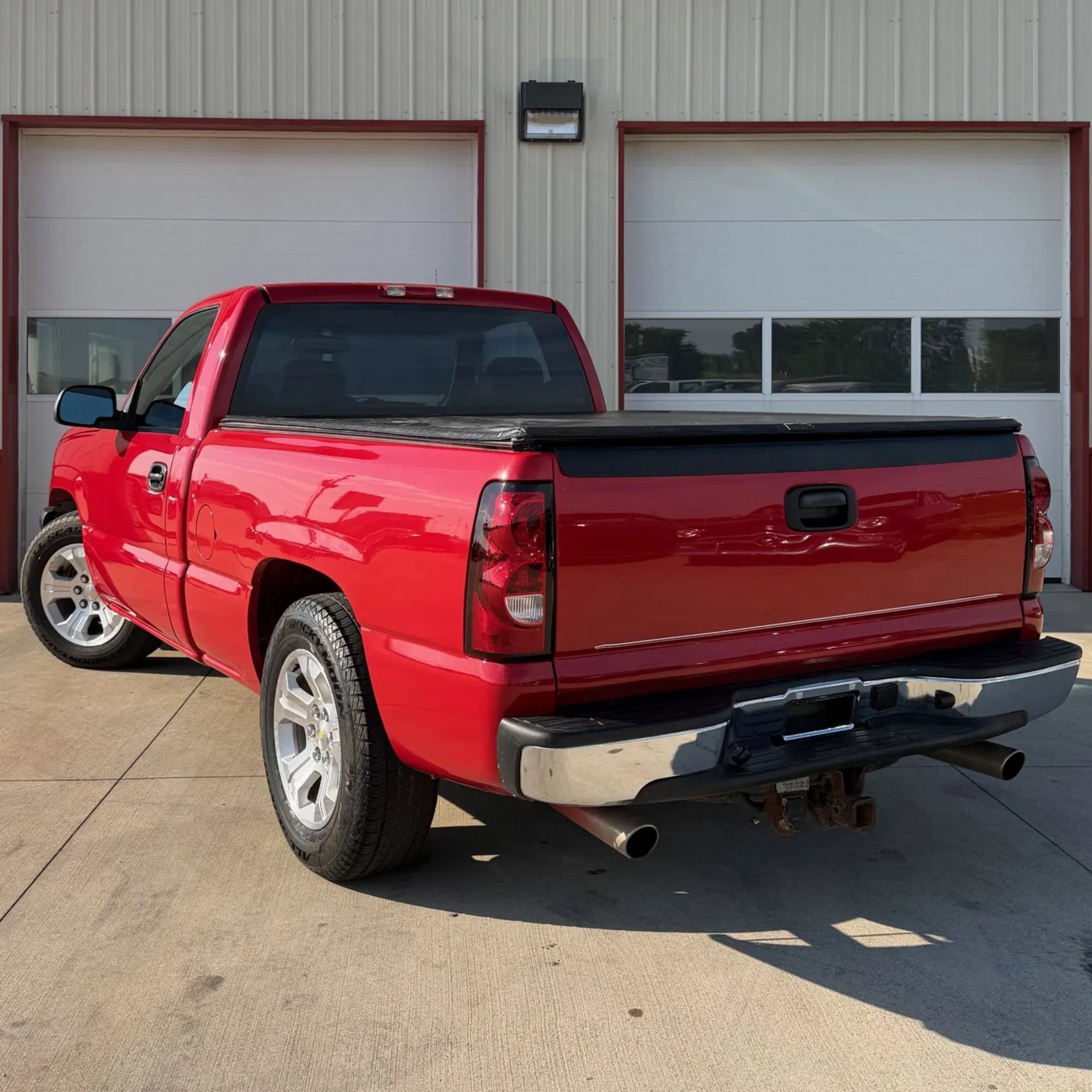 Used 2006 Chevrolet Silverado 1500 W/T RWD image 16