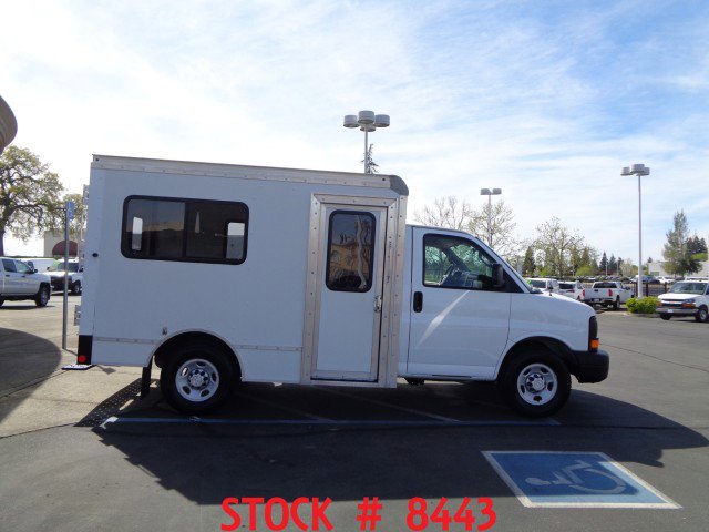 Used 2016 Chevrolet Express 3500 image 9