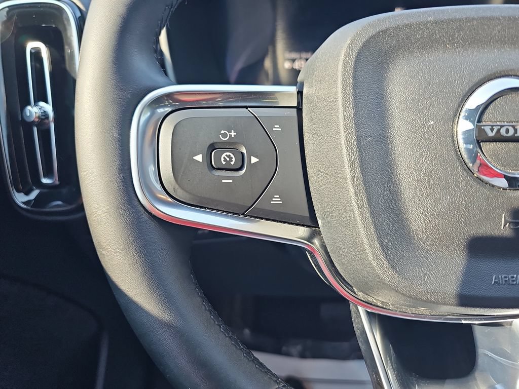 Used 2023 Volvo C40 P8 Recharge Ultimate AWD/4WD image 17