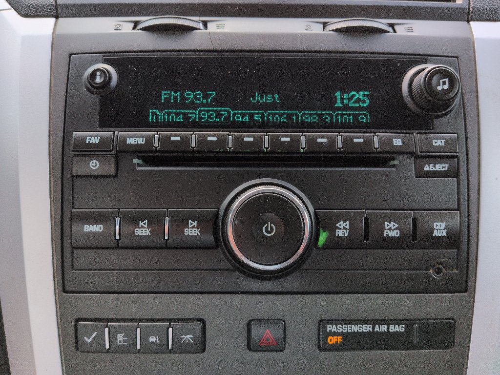 Used 2012 Chevrolet Traverse LT FWD image 19