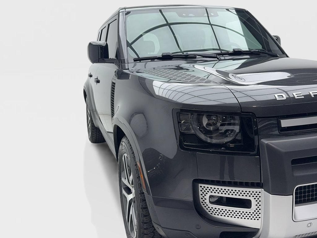 Used 2024 Land Rover Defender 110 S AWD/4WD image 2