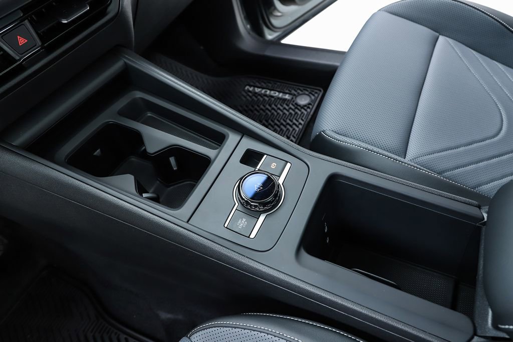 New 2026 Volkswagen Tiguan SE image 63