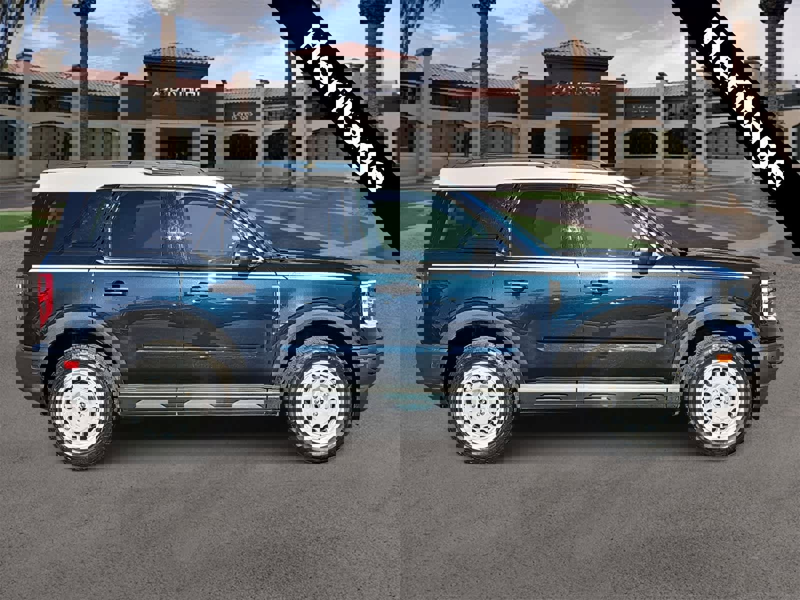 Used 2023 Ford Bronco Sport Heritage image 9