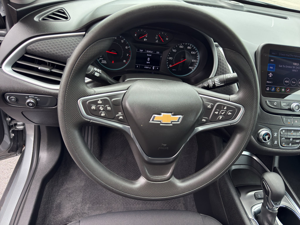 Used 2024 Chevrolet Malibu LT FWD image 16