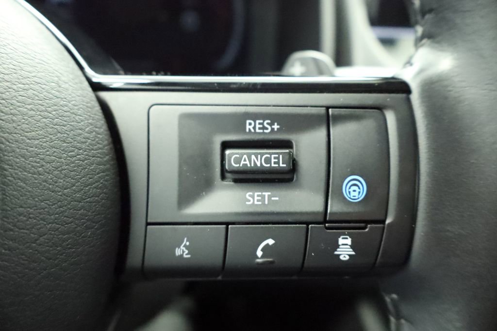 Used 2024 Nissan Rogue SL image 34