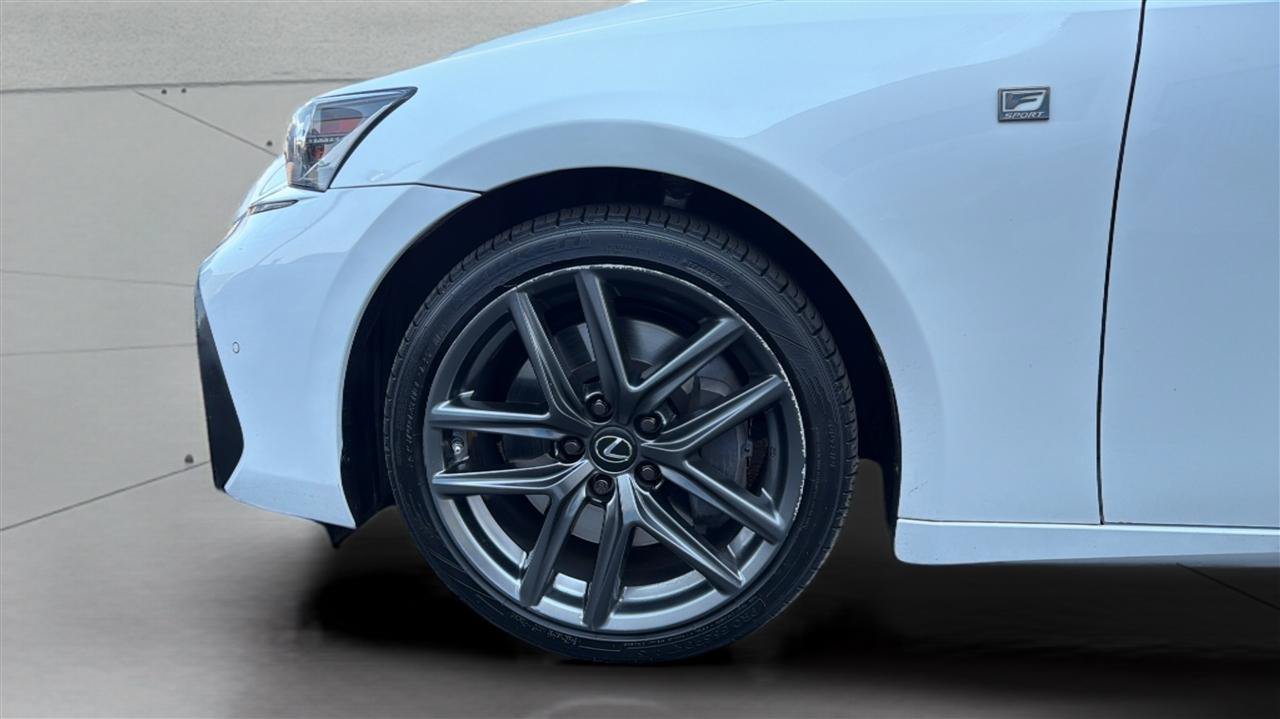 Used 2019 Lexus IS 300 F Sport w/ F Sport Package RWD image 34