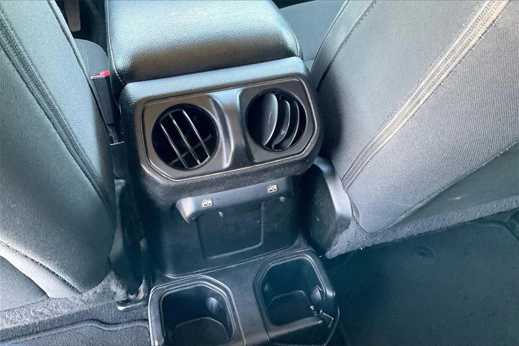 Used 2020 Jeep Wrangler Unlimited Sport S image 33