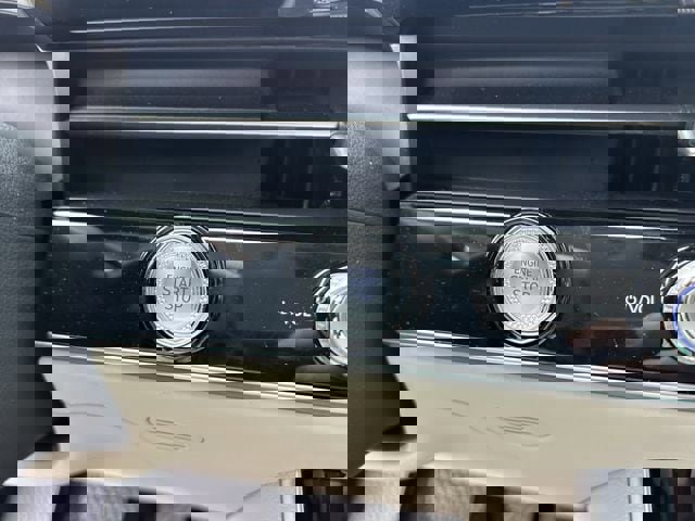 Used 2026 Genesis GV70 2.5T Select image 34