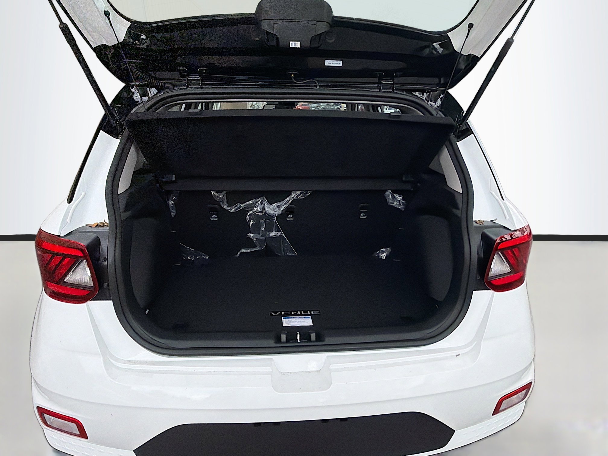 New 2026 Hyundai Venue SEL FWD image 12