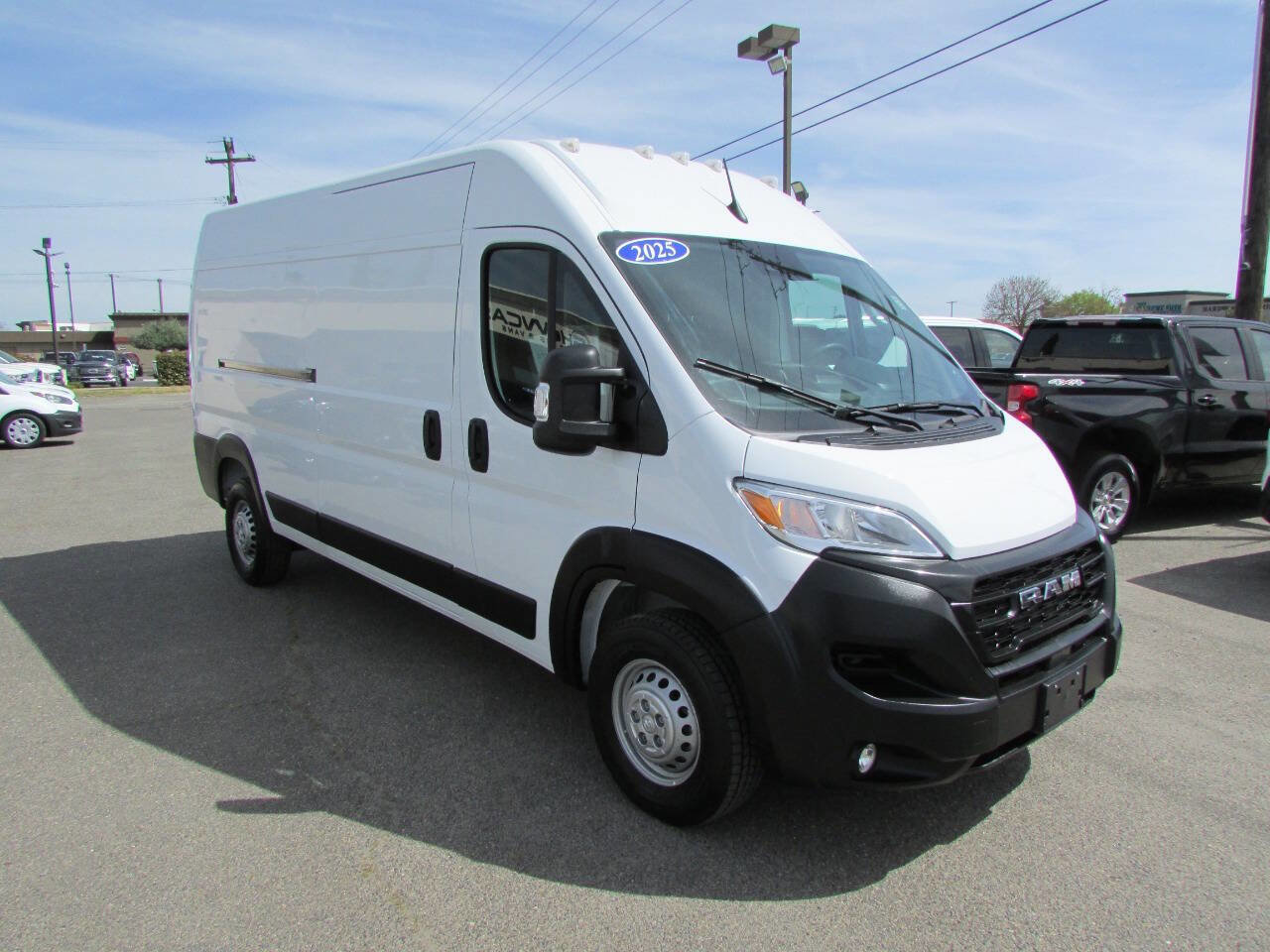 Used 2025 RAM ProMaster 3500 w/ Convenience Group FWD image 2