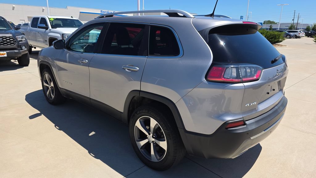 Used 2019 Jeep Cherokee Limited AWD/4WD image 3