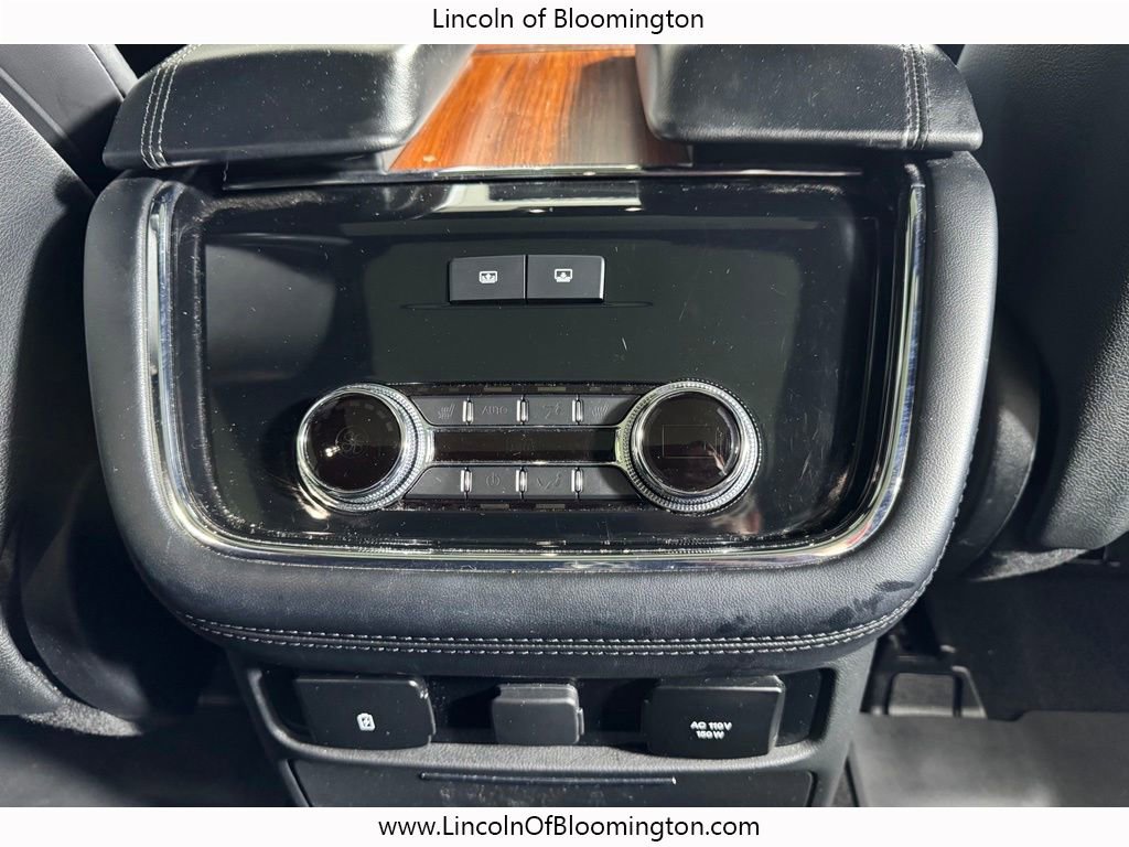 Used 2020 Lincoln Navigator Reserve AWD/4WD image 19