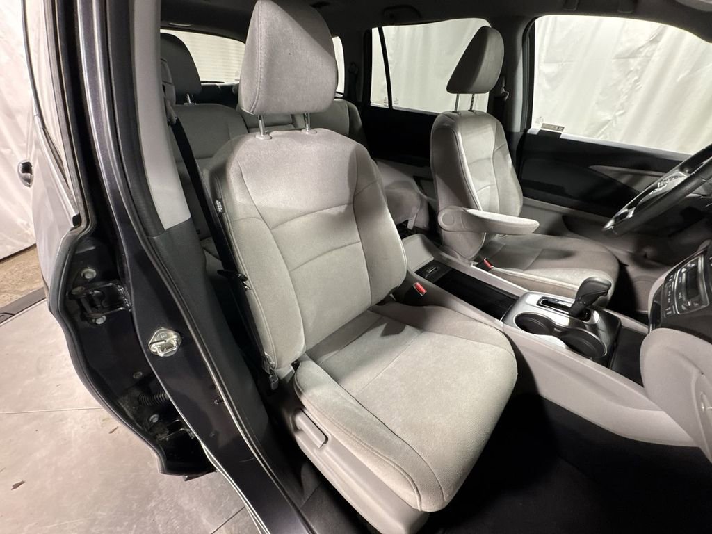 Used 2019 Honda Pilot LX image 31