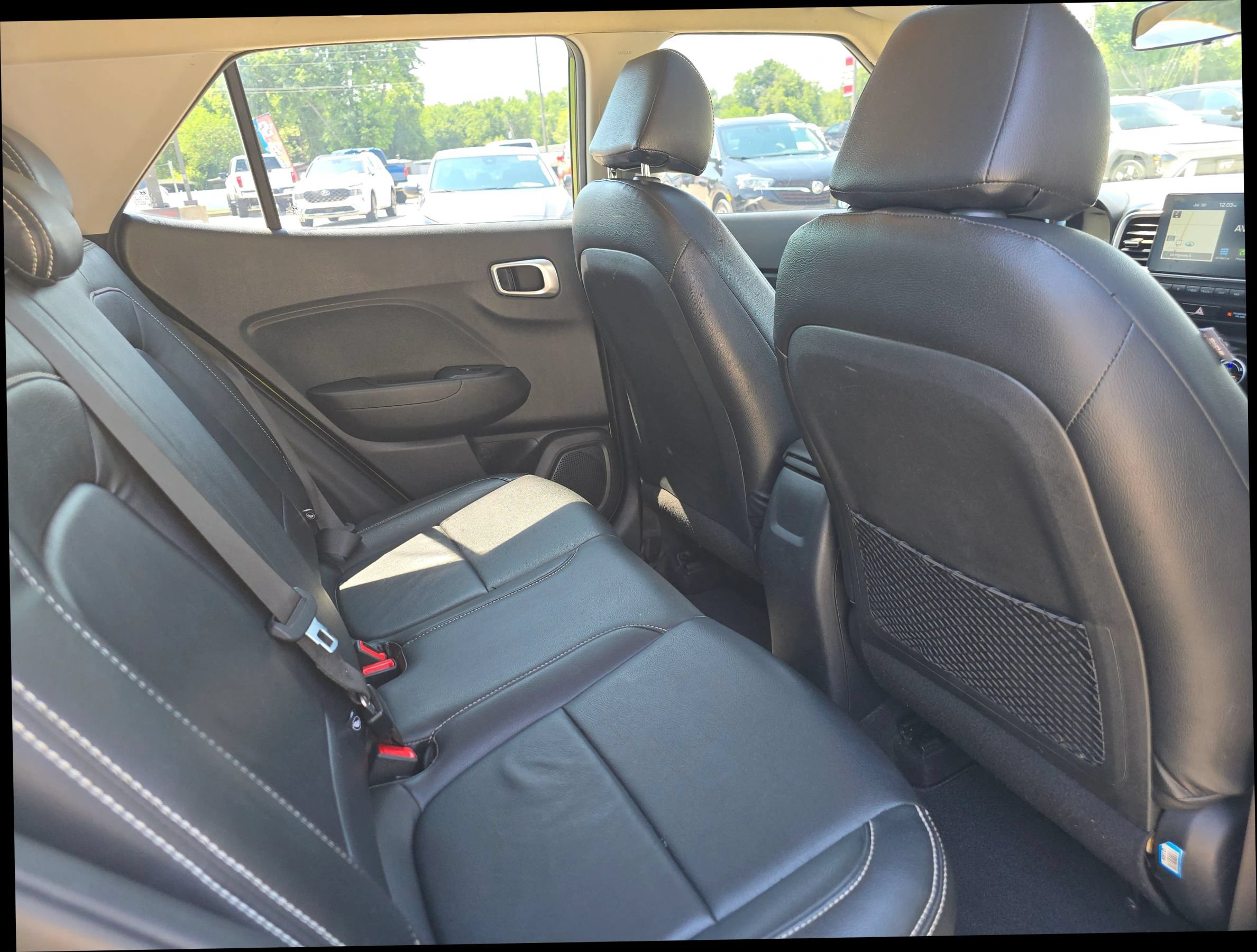 Used 2020 Hyundai Venue SEL w/ Convenience + Premium Package FWD image 21