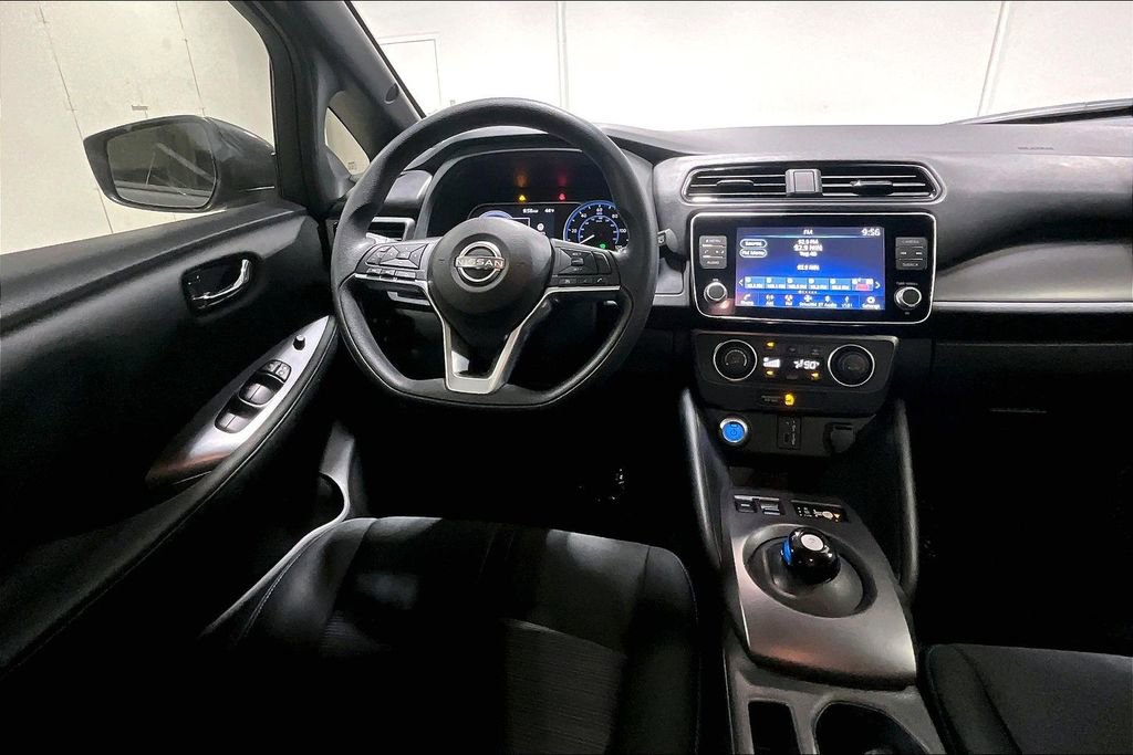 Used 2025 Nissan Leaf S image 7
