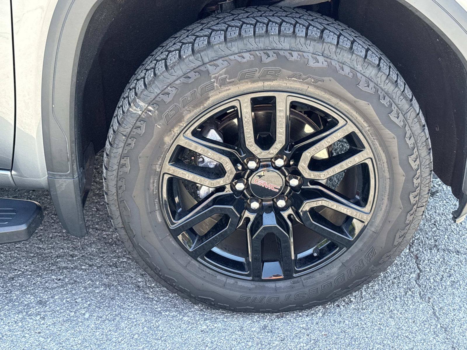 Used 2021 GMC Sierra 1500 Elevation w/ X31 Off-Road Package AWD/4WD image 10