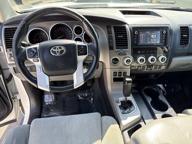 Used 2015 Toyota Sequoia SR5 AWD/4WD image 18