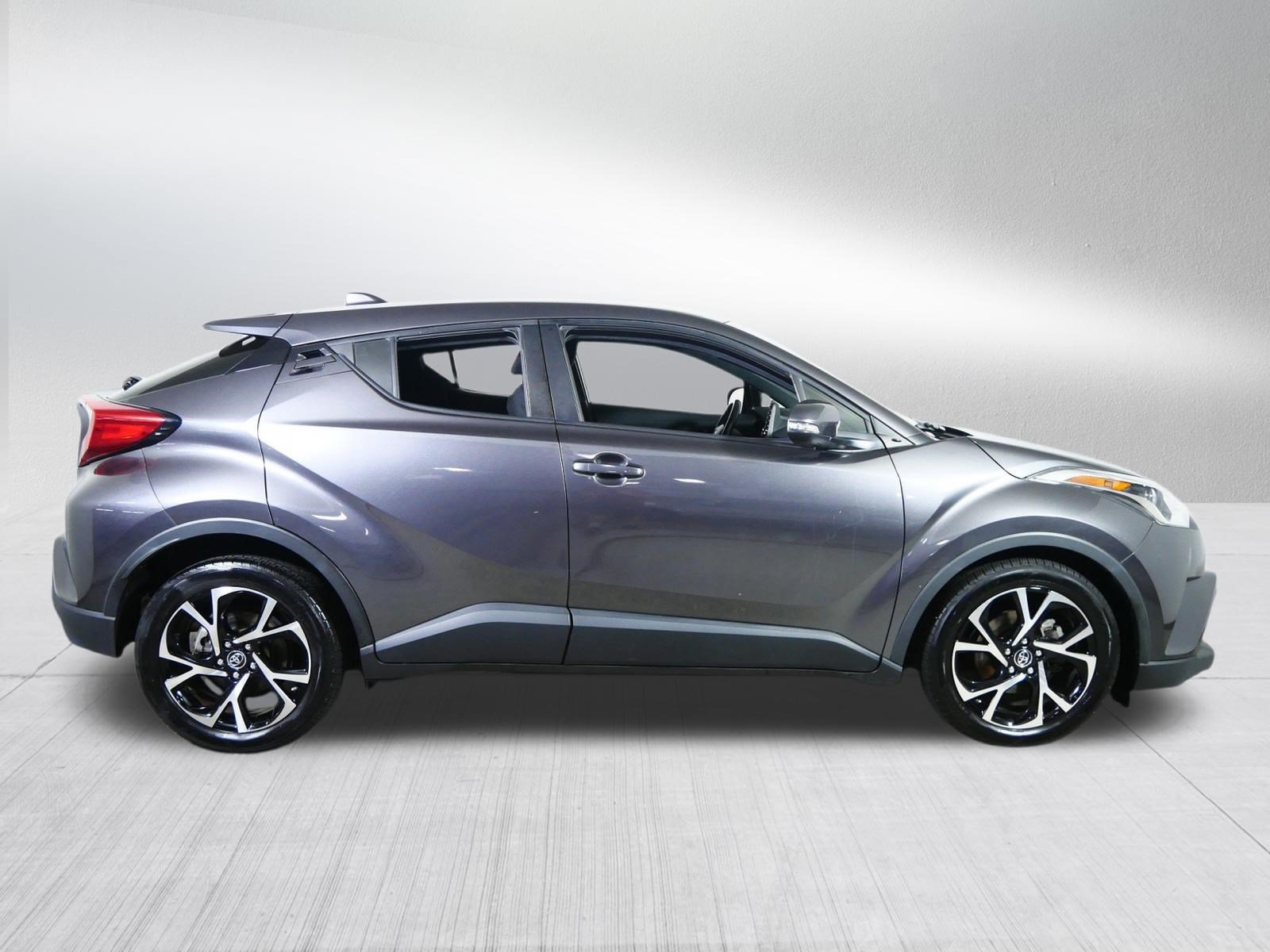 Used 2019 Toyota C-HR XLE FWD image 8