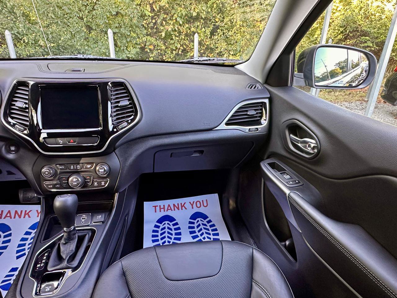 Used 2019 Jeep Cherokee Limited FWD image 22