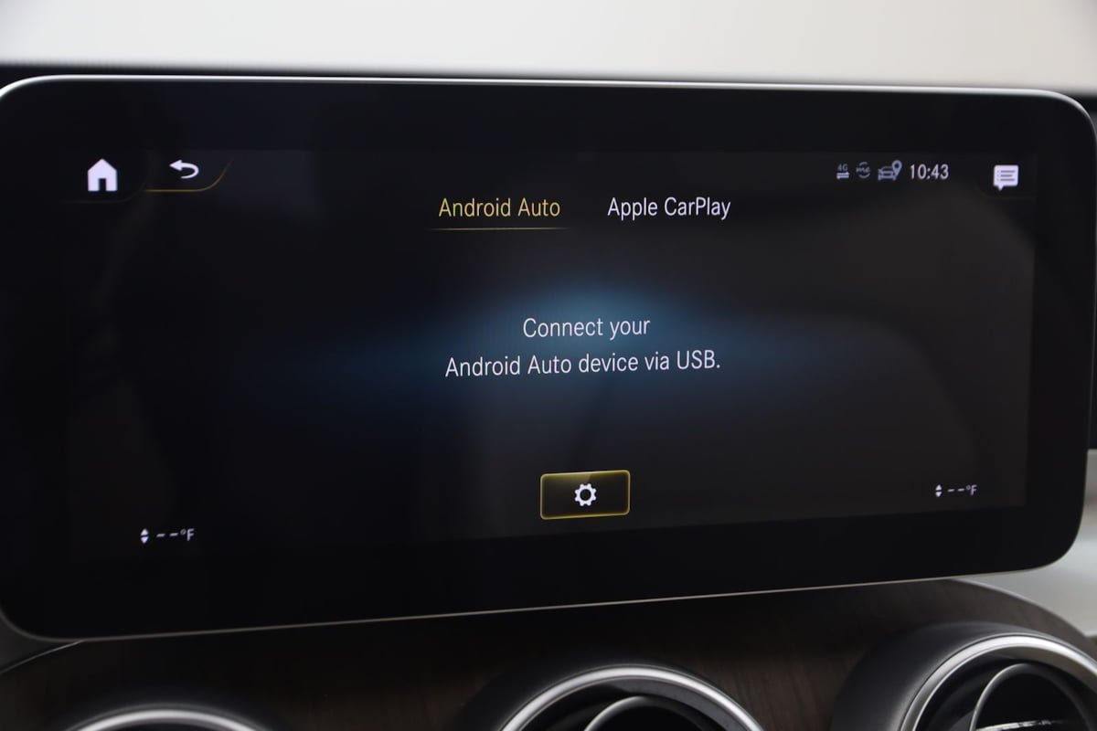 Used 2021 Mercedes-Benz GLC 300 4MATIC image 9