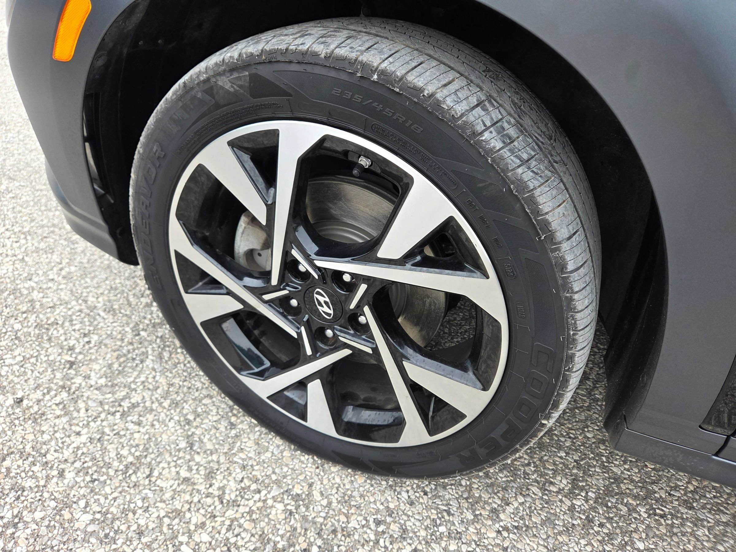 Used 2022 Hyundai Kona Limited FWD image 13