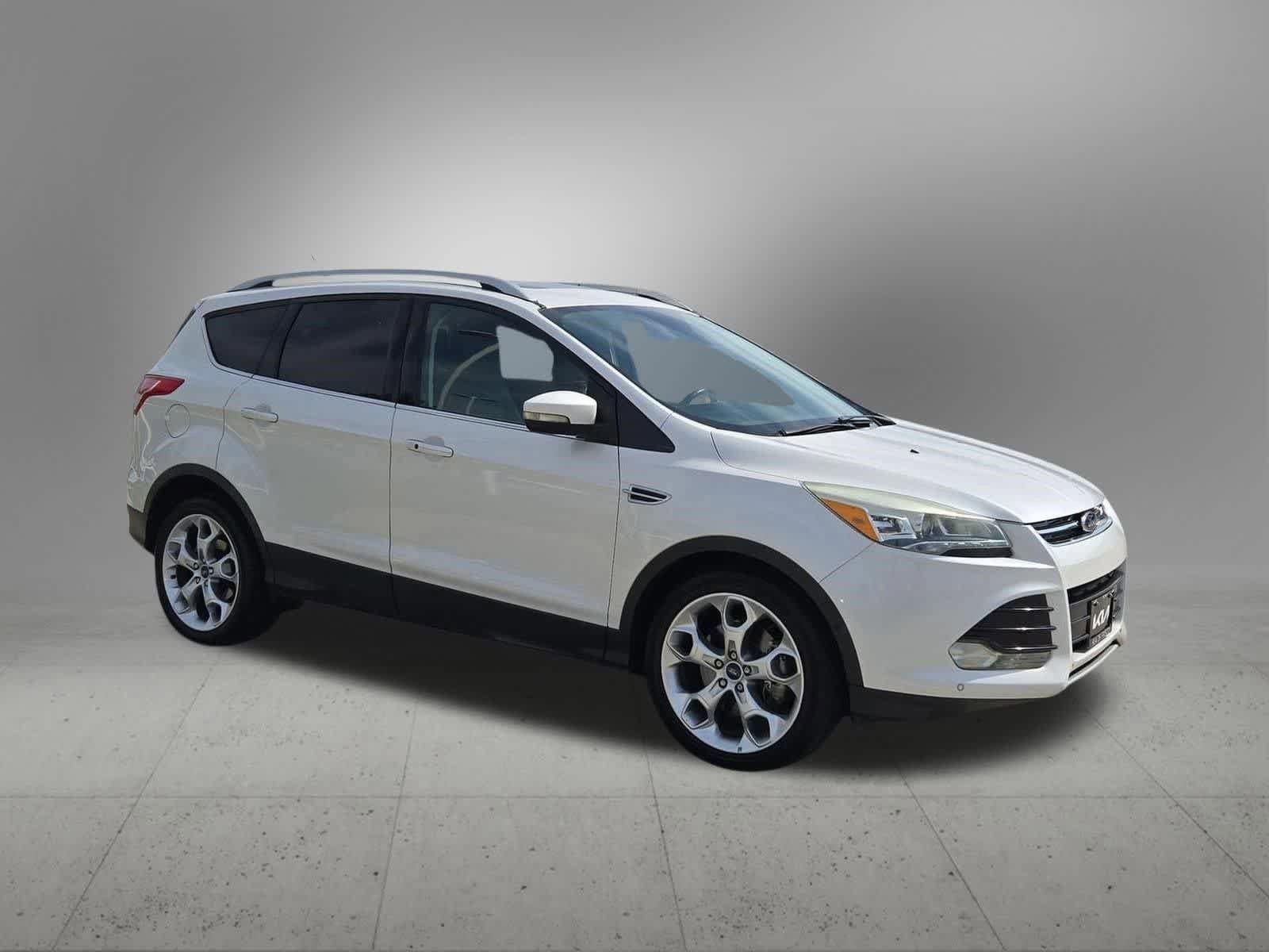 Used 2014 Ford Escape Titanium w/ Equipment Group 401A FWD image 8