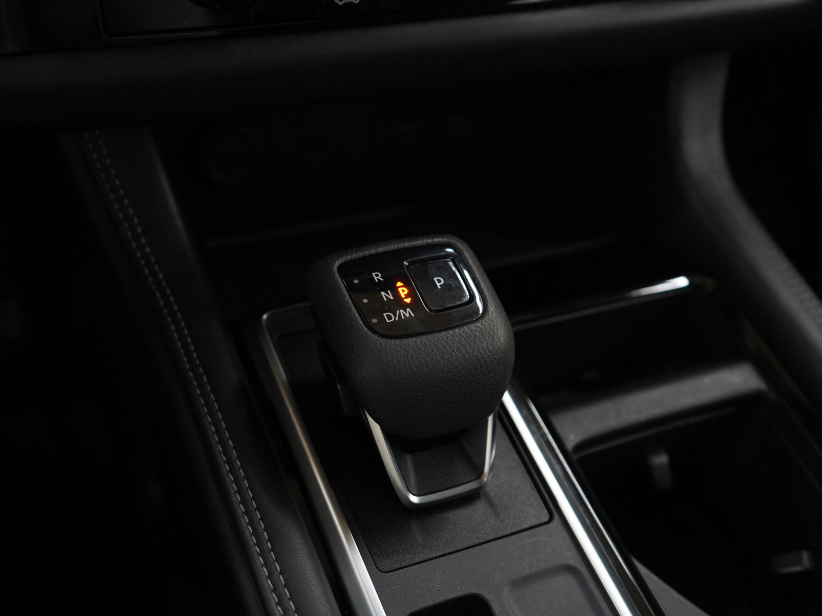 Used 2023 Nissan Pathfinder Platinum image 26