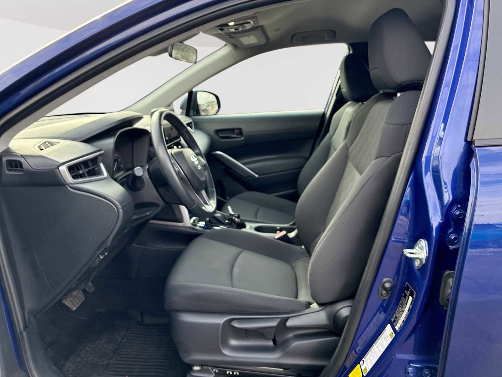 Used 2023 Toyota Corolla Cross LE image 18