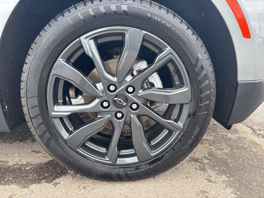 Used 2024 Chevrolet Equinox RS AWD/4WD image 9