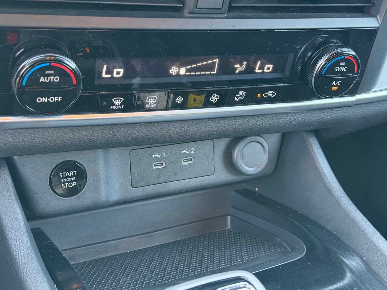 Certified 2025 Nissan Rogue SV FWD image 21