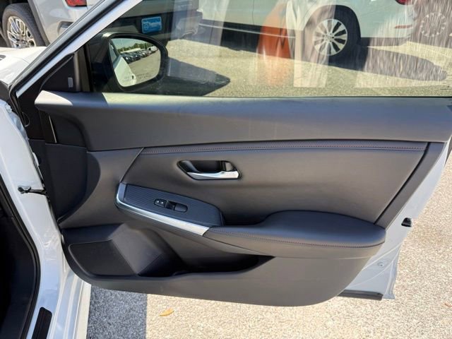 Certified 2024 Nissan Sentra SR FWD image 16