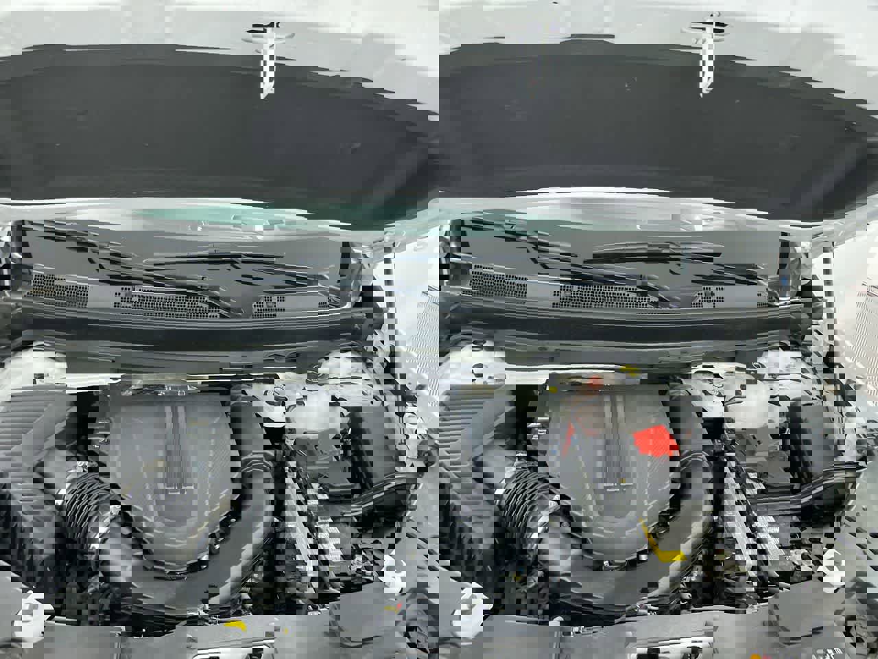 Used 2025 Chevrolet Traverse LT image 12