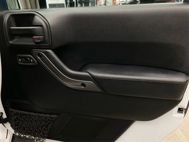 Used 2018 Jeep Wrangler Unlimited Altitude image 24