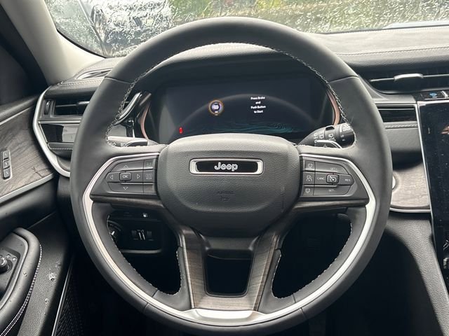 Used 2023 Jeep Grand Cherokee 30th Anniversary AWD/4WD image 10