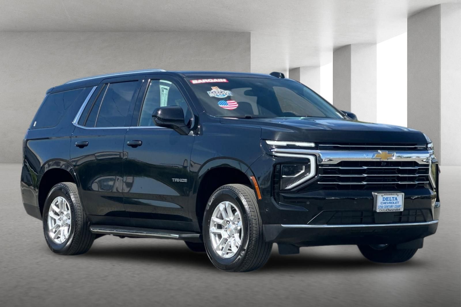 Used 2025 Chevrolet Tahoe LT AWD/4WD image 2