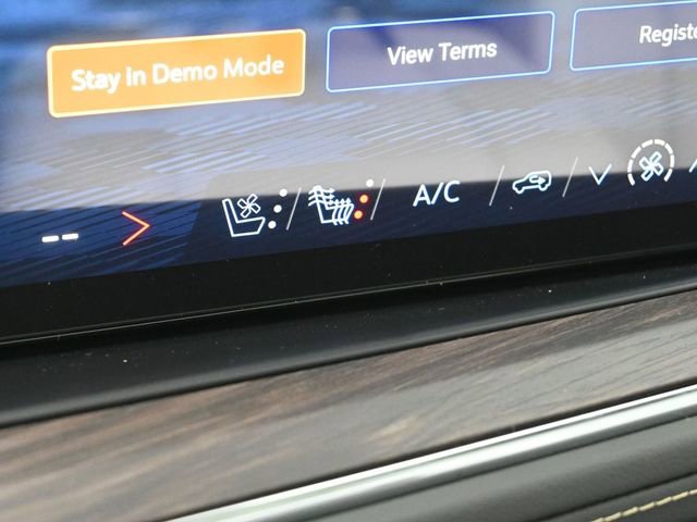 New 2026 Chevrolet Suburban Premier image 30