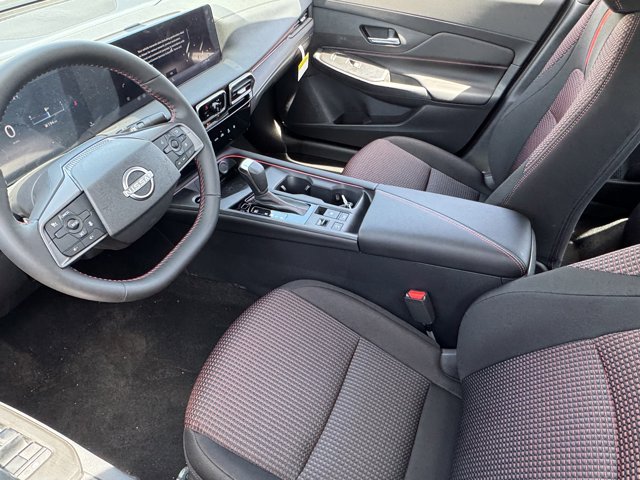 New 2026 Nissan Sentra SR w/ Floor Mat Package FWD image 27