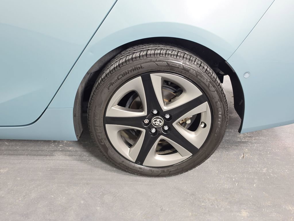 Used 2019 Toyota Prius XLE FWD image 31
