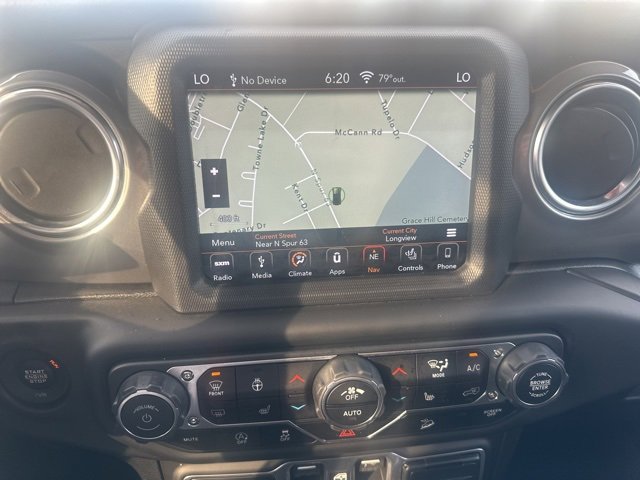 Used 2018 Jeep Wrangler Unlimited Sahara image 11