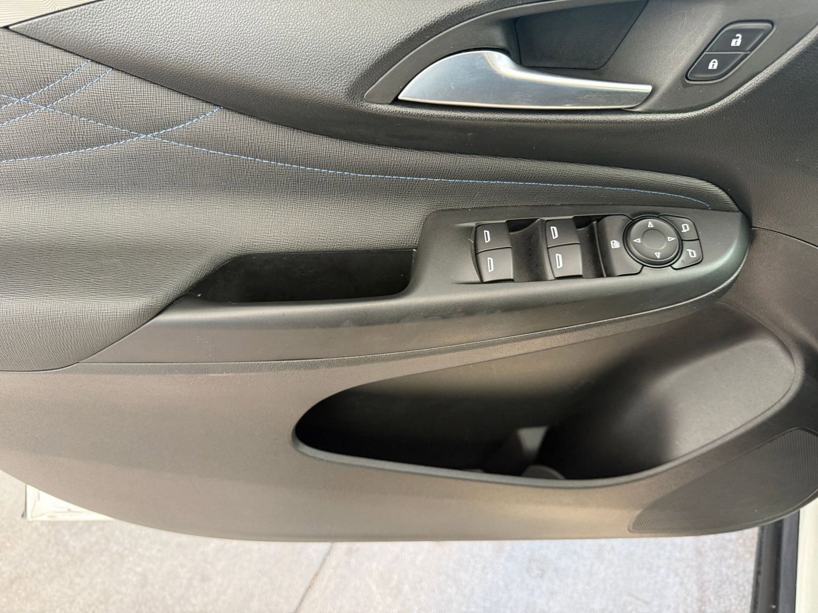 Used 2025 Buick Envista Sport Touring image 20