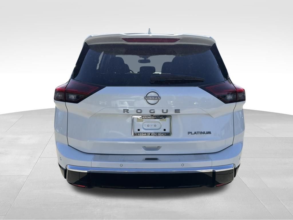 Used 2024 Nissan Rogue Platinum w/ Platinum Premium Package image 7