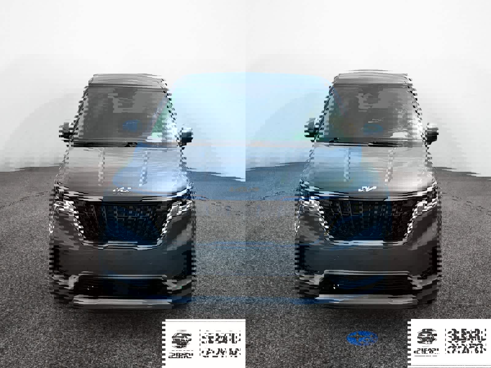 Used 2024 Kia Carnival EX image 2