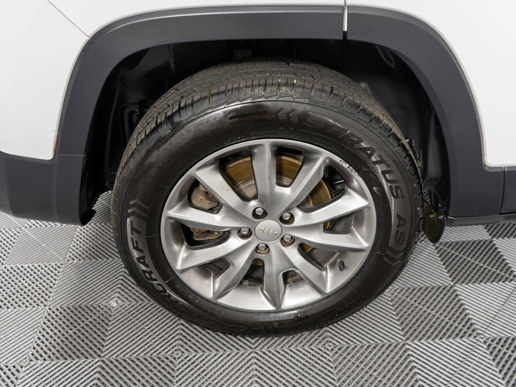 Used 2018 Jeep Cherokee Limited image 31