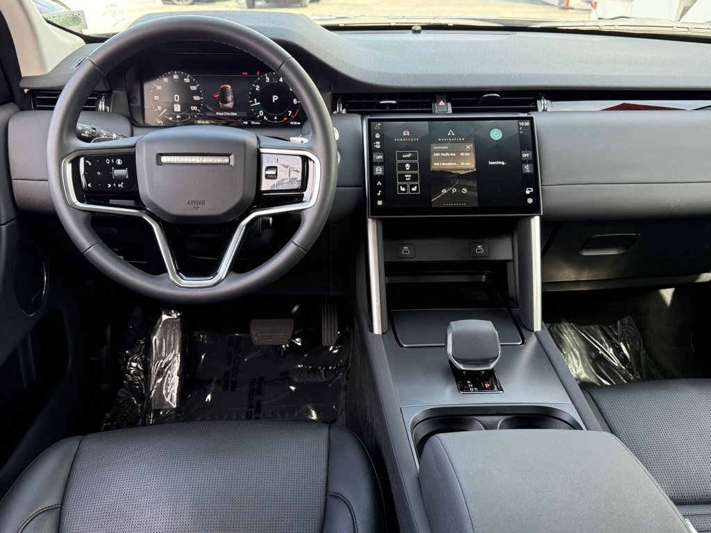 Used 2025 Land Rover Discovery Sport S image 30