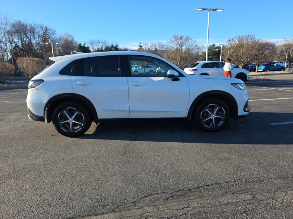 Used 2023 Honda HR-V EX-L image 8