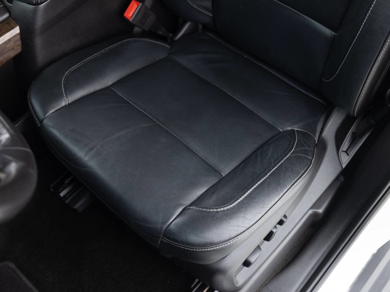 Used 2018 Chevrolet Tahoe LT image 25