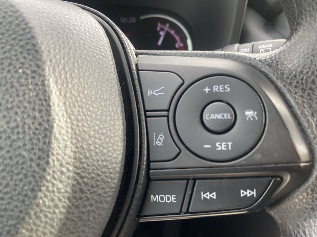 Used 2023 Toyota RAV4 XLE image 17