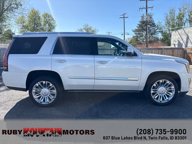 Used 2017 Cadillac Escalade Platinum AWD/4WD image 8